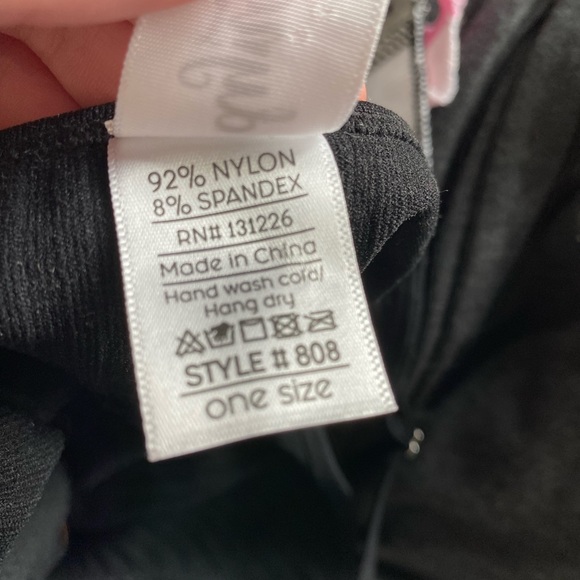 One size fits all stretchy black tank top with lace on the bottom. Brand new - Picture 4 of 4